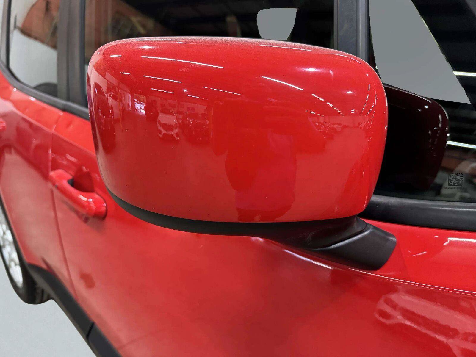 Used 2020 Jeep Renegade Latitude AWD/4WD image 14