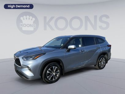 Used 2022 Toyota Highlander XLE
