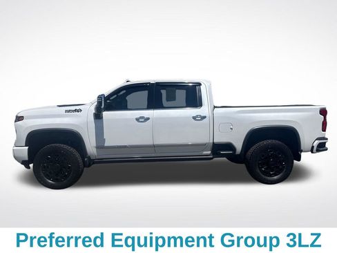 Used 2024 Chevrolet Silverado 2500 High Country w/ High Country Premium Package AWD/4WD image 4