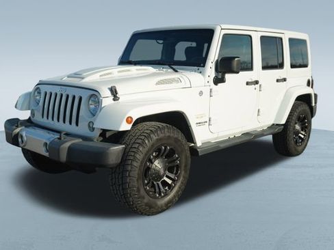 Used 2015 Jeep Wrangler Unlimited Sahara w/ Dual Top Group image 3