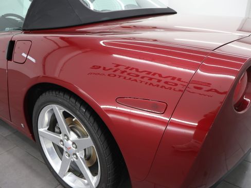 Used 2006 Chevrolet Corvette Convertible w/ Preferred Equipment Group RWD image 23
