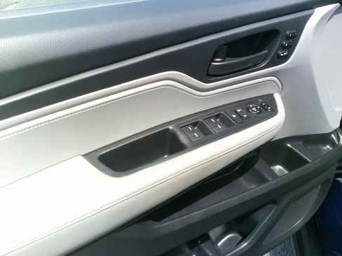 Used 2022 Honda Odyssey EX-L image 17