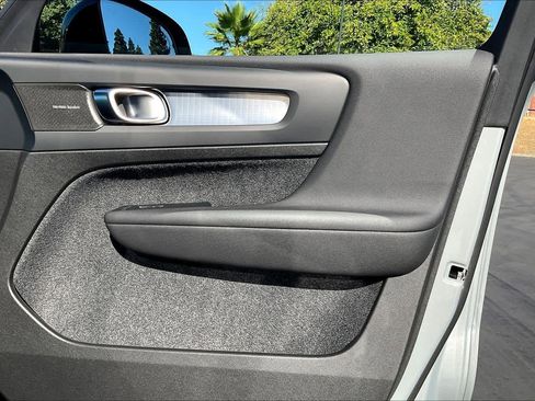 New 2026 Volvo XC40 B5 Ultra w/ Climate Package image 30