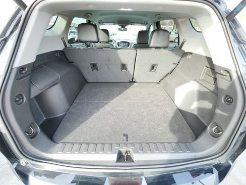 Used 2024 GMC Terrain SLT image 20