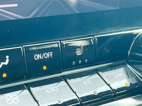 Used 2023 GMC Canyon AT4 image 20