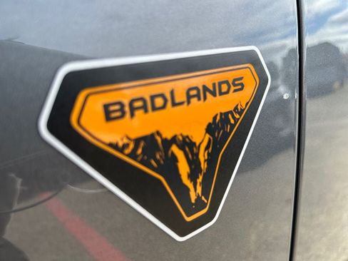 Used 2025 Ford Bronco Badlands AWD/4WD image 31