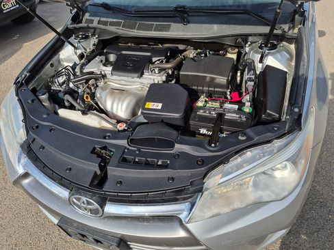Used 2017 Toyota Camry LE FWD image 31