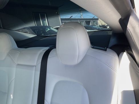 Used 2020 Tesla Model 3 Long Range image 30