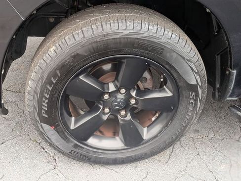 Used 2015 RAM 1500 Express image 10