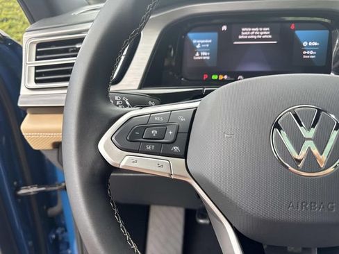 Used 2026 Volkswagen Atlas Cross Sport SE FWD image 32