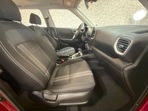 Used 2026 Hyundai Venue SEL FWD image 12