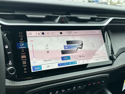 New 2026 Jeep Cherokee Overland image 16