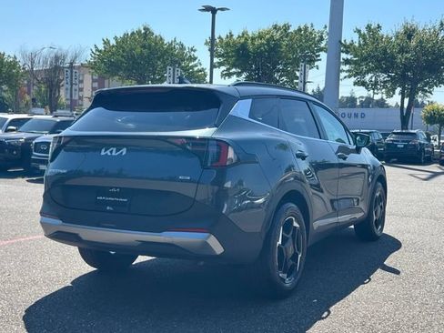 Certified 2026 Kia Sportage EX w/ EX Panoramic Sunroof Package AWD/4WD image 9