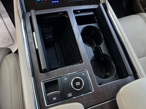 Used 2023 Lincoln Navigator L Reserve AWD/4WD image 19
