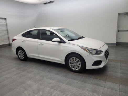 Used 2018 Hyundai Accent SE FWD image 11