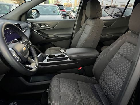 Used 2025 Chevrolet Equinox LT image 25