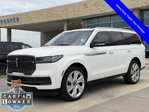 Used 2025 Lincoln Navigator Reserve AWD/4WD image 10