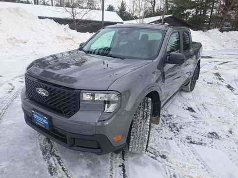 New 2025 Ford Maverick XLT w/ XLT Luxury Package image 4