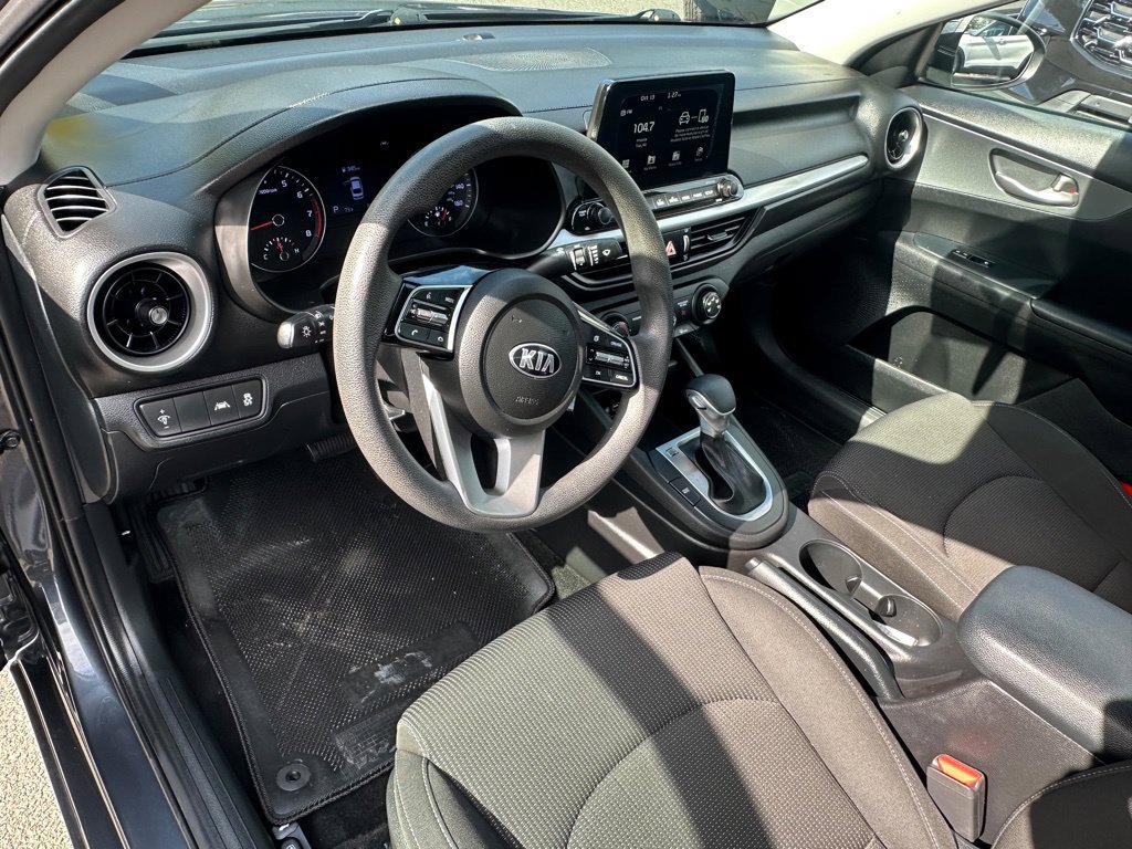 Used 2020 Kia Forte LXS FWD image 5