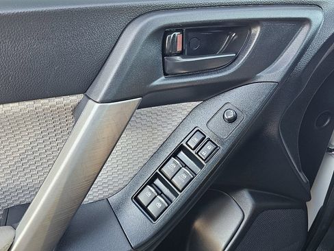 Used 2018 Subaru Forester 2.5i Premium image 25