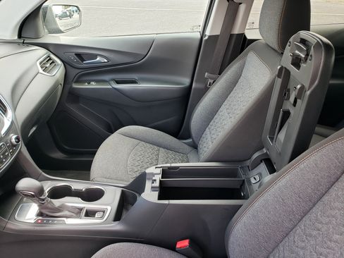 Used 2022 Chevrolet Equinox LT w/ Driver Convenience Package FWD image 28