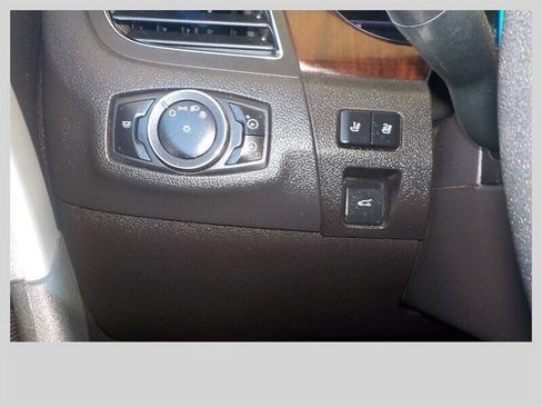 Used 2013 Ford Edge Limited AWD/4WD image 18