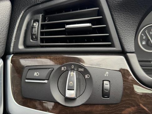 Used 2012 BMW 528i xDrive Sedan image 28