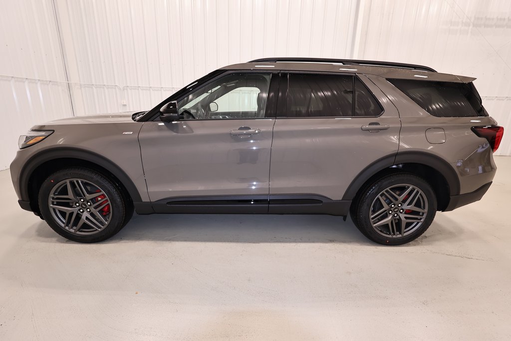 New 2026 Ford Explorer ST-Line w/ ST-Line Street Pack AWD/4WD image 6