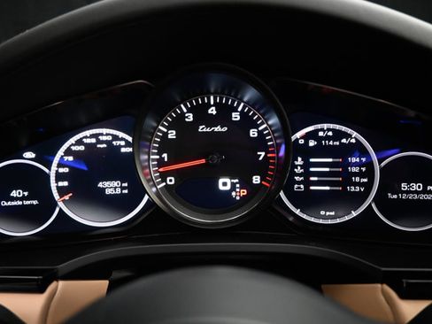 Used 2019 Porsche Cayenne Turbo w/ Premium Plus Package image 80