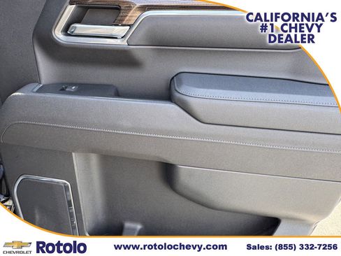 Used 2025 Chevrolet Silverado 1500 RST w/ Dark Appearance Package RWD image 11