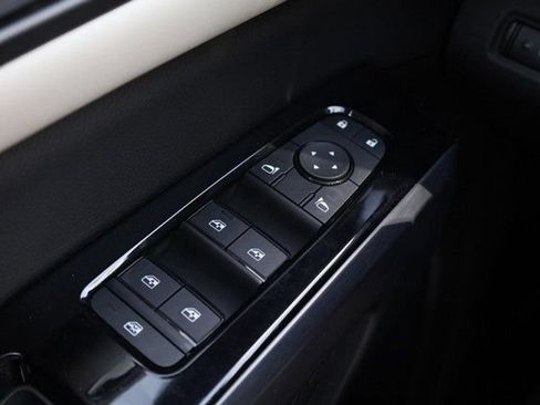 Certified 2025 Nissan Pathfinder SL AWD/4WD image 20