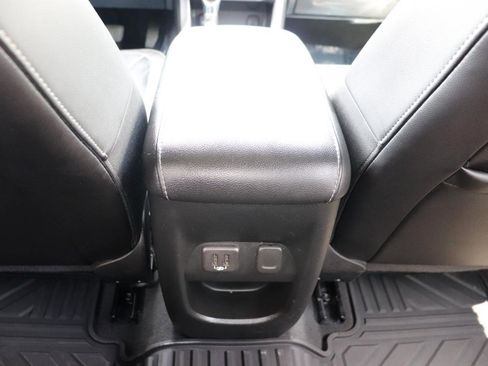 Used 2022 Chevrolet Colorado LT w/ LPO, Tonneau and Step Package AWD/4WD image 20