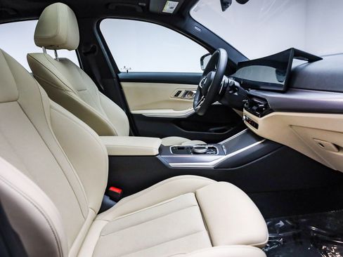 Used 2026 BMW 330i xDrive Sedan image 18