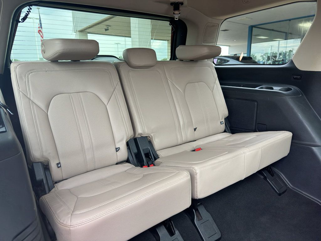 Used 2024 Ford Expedition Limited AWD/4WD image 34