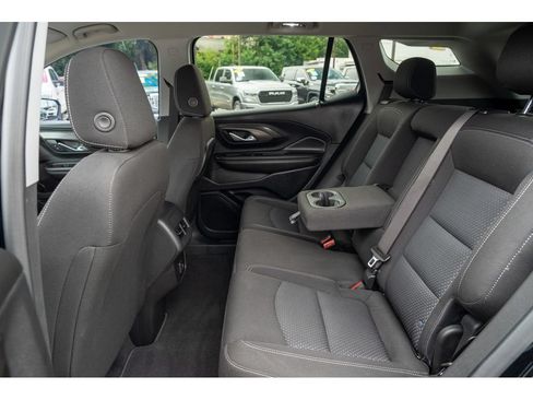 Used 2023 GMC Terrain SLE w/ Driver Convenience Package FWD image 13