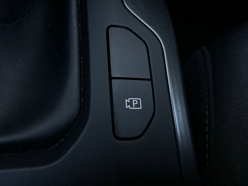 Used 2025 Kia K4 LXS image 24