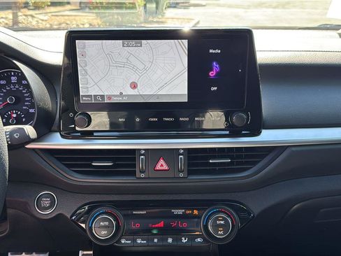 Used 2024 Kia Forte GT-Line image 2