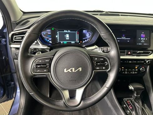 Used 2022 Kia Niro EX Premium image 14