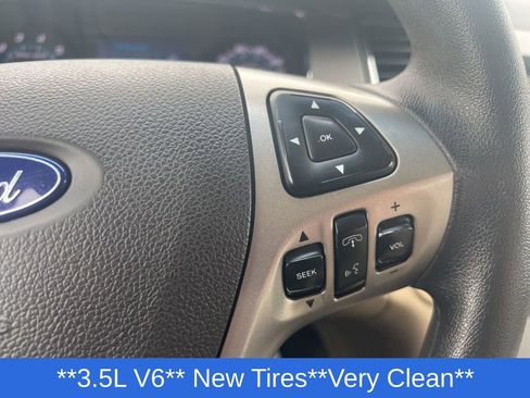 Used 2016 Ford Taurus SE FWD image 11