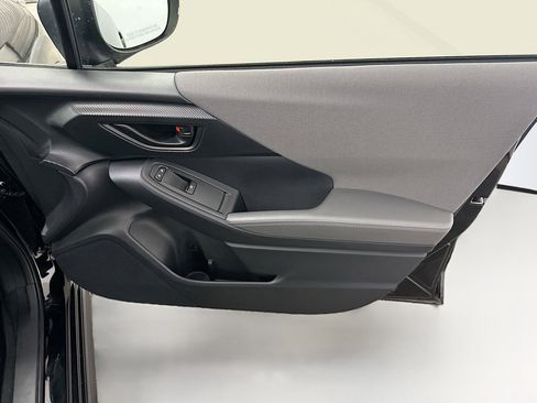 Used 2024 Subaru Crosstrek 2.0i Premium AWD/4WD image 32