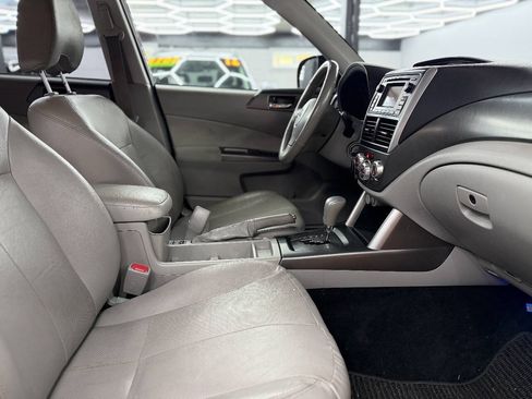 Used 2013 Subaru Forester 2.5X Limited AWD/4WD image 5