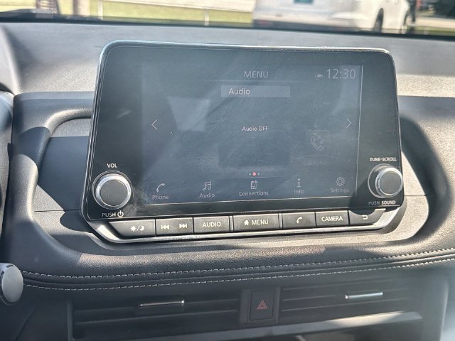 Used 2024 Nissan Rogue SV FWD image 13
