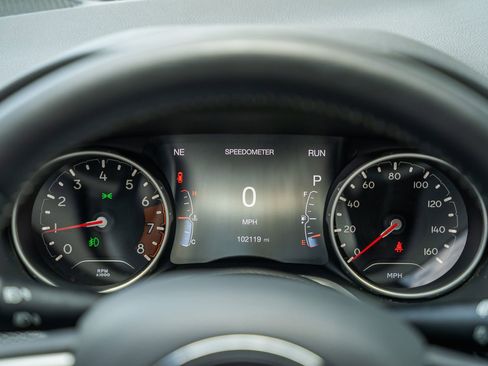Used 2018 Jeep Compass Latitude w/ Popular Equipment Group FWD image 25