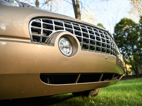 Used 2005 Ford Thunderbird RWD image 80