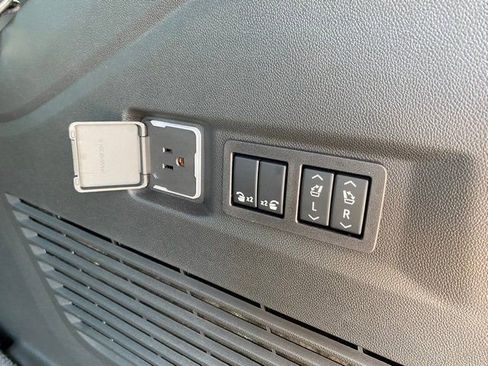 New 2026 Chevrolet Tahoe High Country image 24