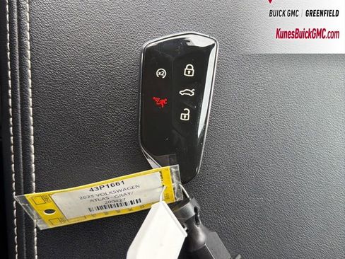 Used 2025 Volkswagen Atlas Cross Sport SE image 42