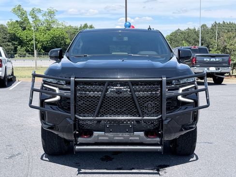 Used 2022 Chevrolet Suburban Z71 AWD/4WD image 3