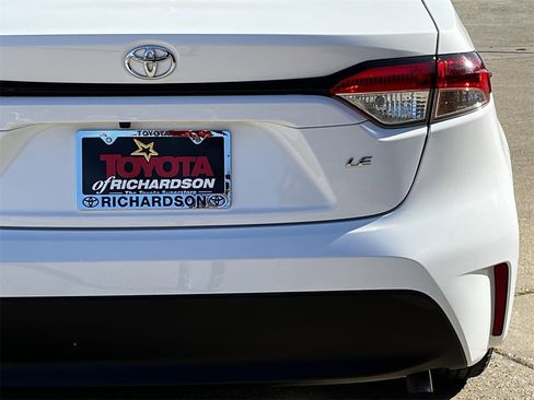 Used 2023 Toyota Corolla LE image 6