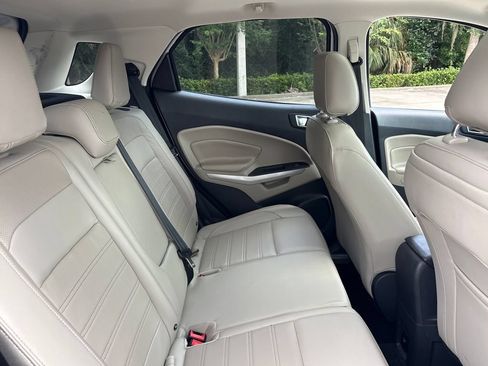 Used 2020 Ford EcoSport Titanium FWD image 30