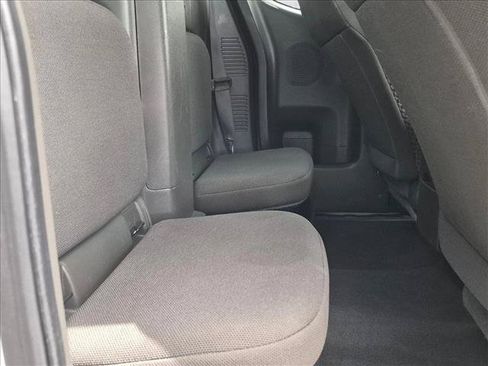 Used 2021 Nissan Frontier SV AWD/4WD image 17